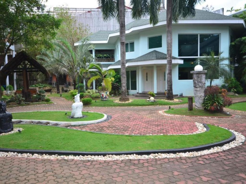 Pinjalo Resort Manoc-Manoc Exterior photo