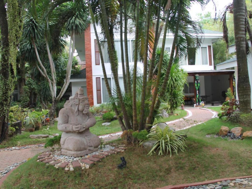 Pinjalo Resort Manoc-Manoc Exterior photo
