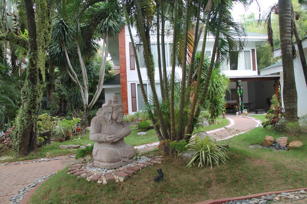 Pinjalo Resort Manoc-Manoc Exterior photo