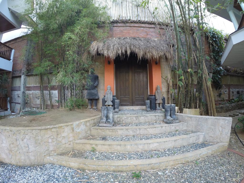 Pinjalo Resort Manoc-Manoc Exterior photo