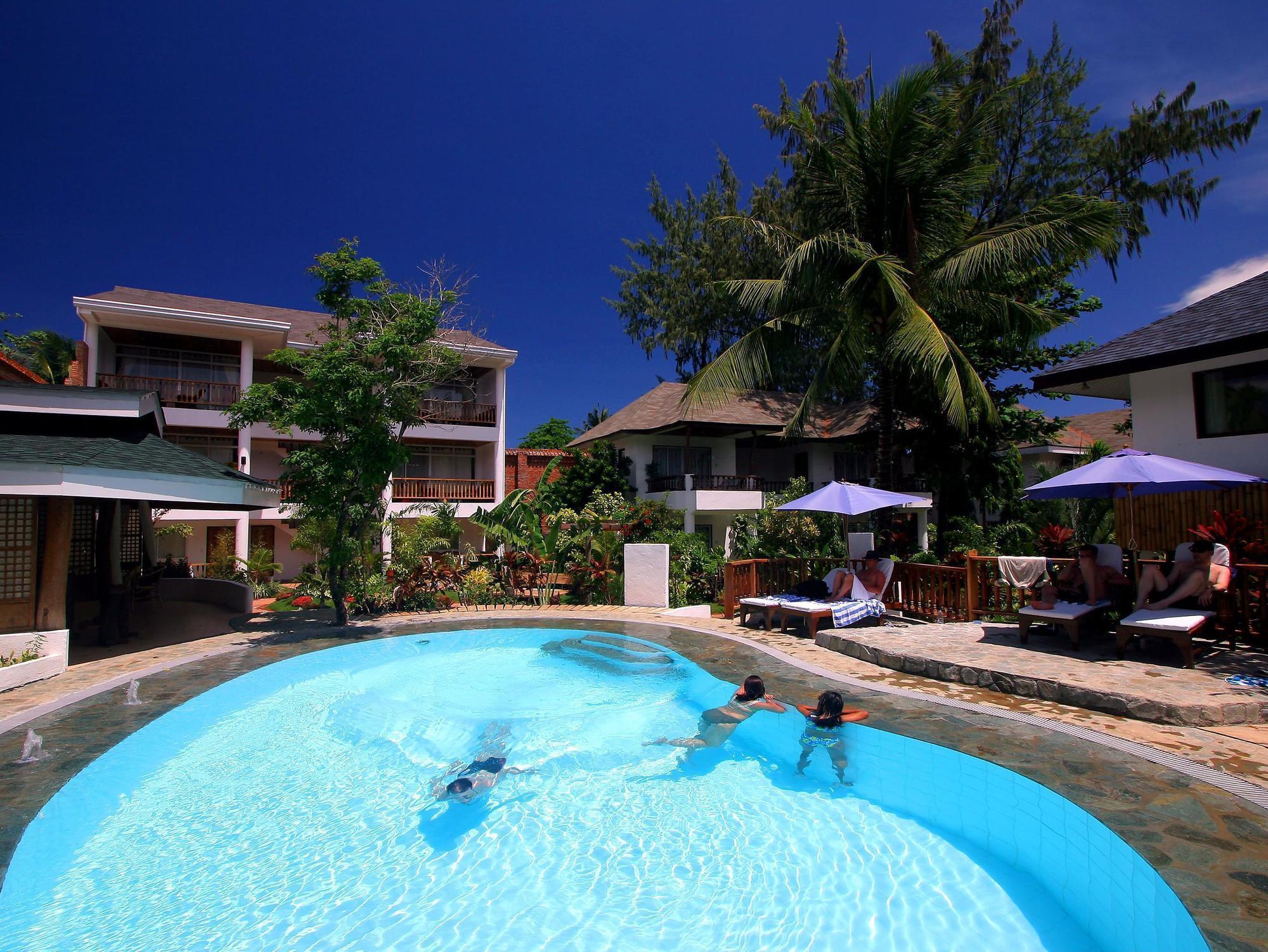 Pinjalo Resort Manoc-Manoc Exterior photo