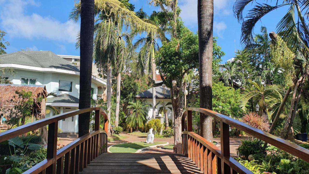 Pinjalo Resort Manoc-Manoc Exterior photo