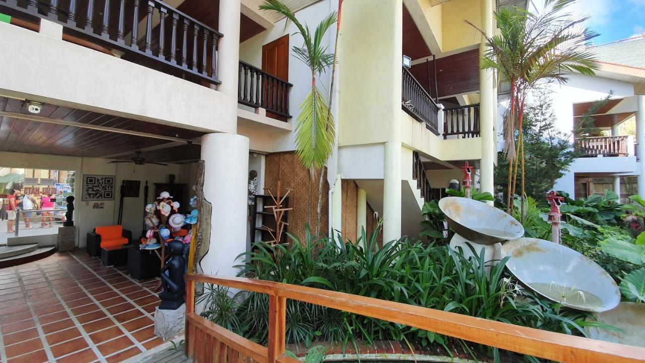 Pinjalo Resort Manoc-Manoc Exterior photo