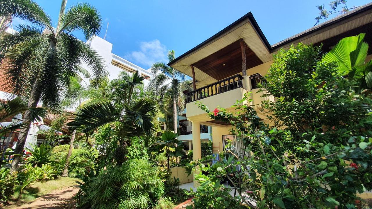Pinjalo Resort Manoc-Manoc Exterior photo