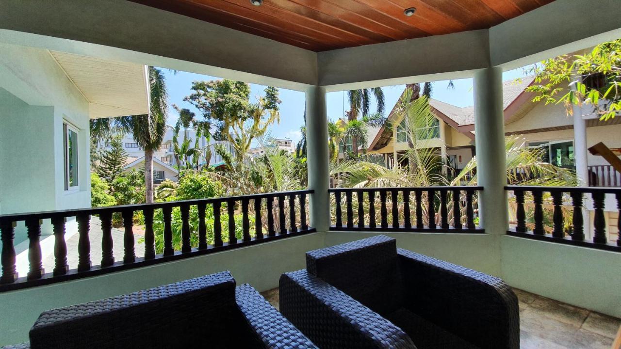 Pinjalo Resort Manoc-Manoc Exterior photo