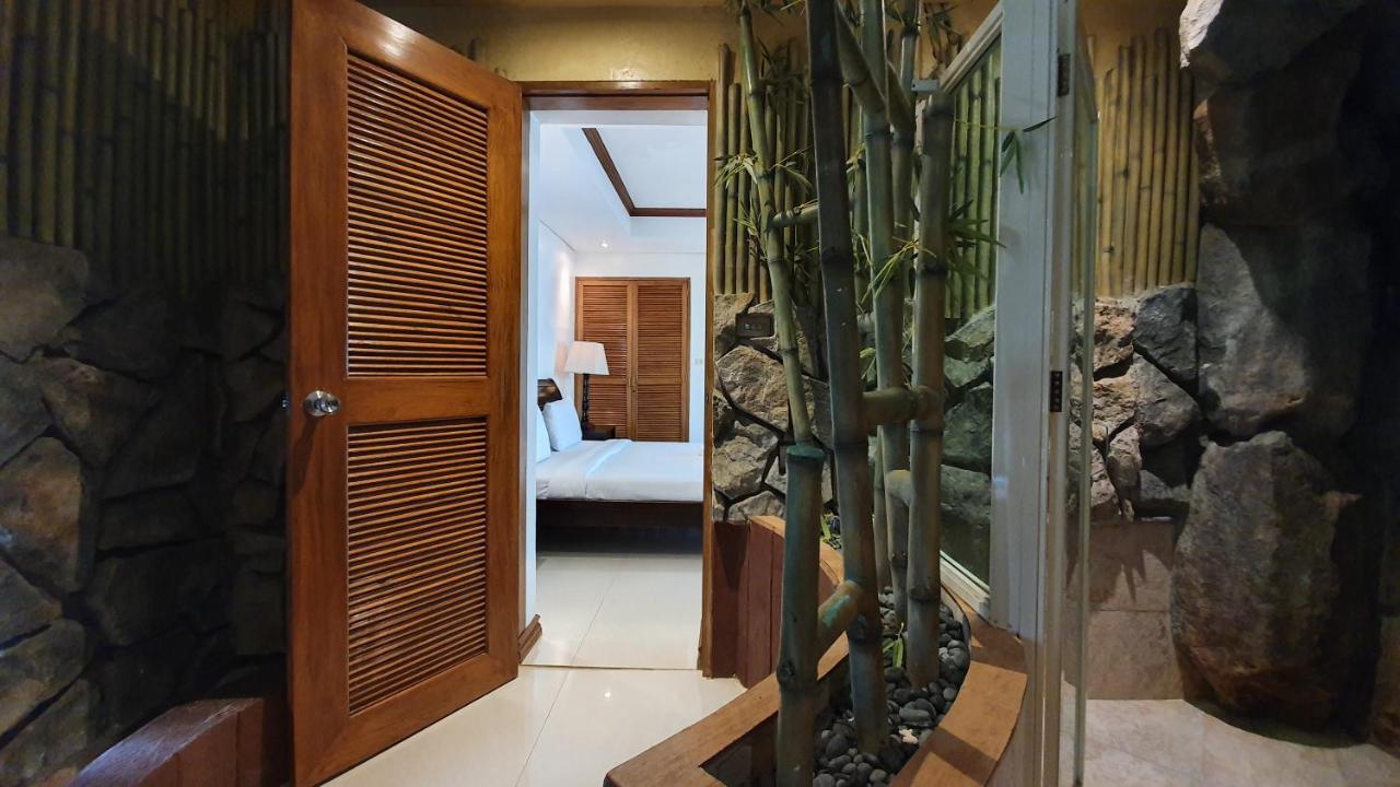 Pinjalo Resort Manoc-Manoc Exterior photo